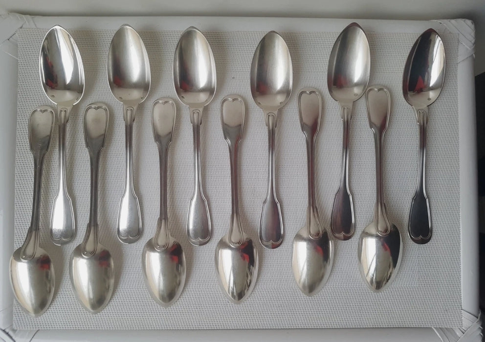 Ménagère 24 pièces en ARGENT. Couverts de table - Poinçons Minerve 1 + S.F.O