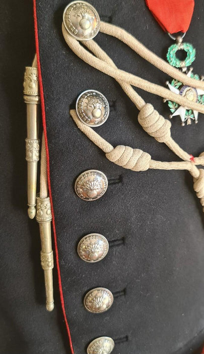 Ancien officier de cavalerie uniforme militaire de la Gendarmerie française