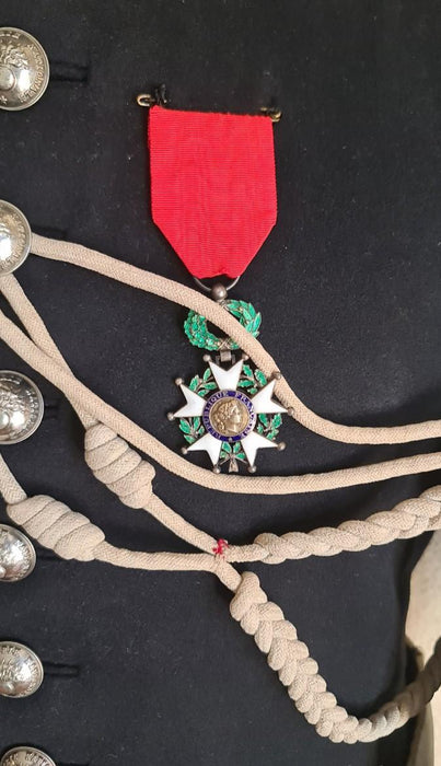 Ancien officier de cavalerie uniforme militaire de la Gendarmerie française