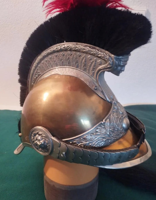 Casque de gendarme français monté, modèle 1913. Editeur : Franck et Fils, Aubervilliers