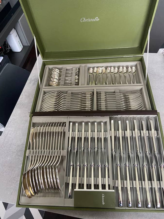 Ménagère Christofle pour 12 personnes