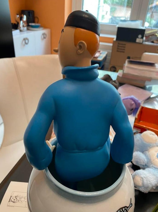 Figurine Tintin sortant potiche Lotus bleu