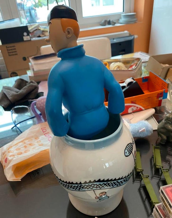 Figurine Tintin sortant potiche Lotus bleu