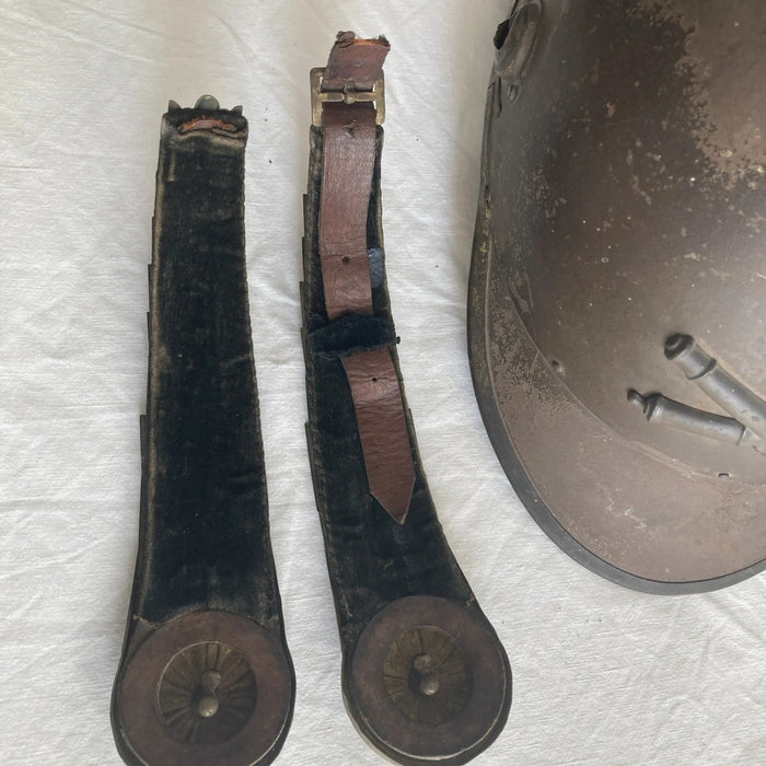 Casque ancien pré-Adrian Scott Bourguignotte WW1 modèle Orient Afrique moutarde