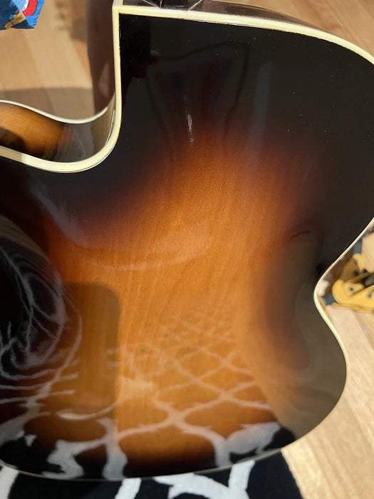 Guitare Jazz Archtop ISANA Deluxe 1959 – Vintage Allemande – Avec Étui d'Origine