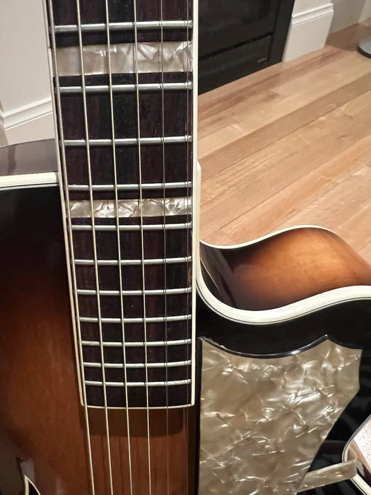 Guitare Jazz Archtop ISANA Deluxe 1959 – Vintage Allemande – Avec Étui d'Origine