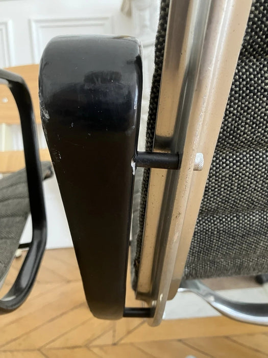 Lot de 2 fauteuils Eames EA116 Aluminium Group  Vitra / Herman Miller Tissu olive