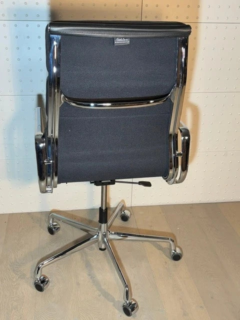 Vitra EA 219 Soft Pad – Fauteuil de Bureau Design en Cuir Noir | Charles & Ray Eames