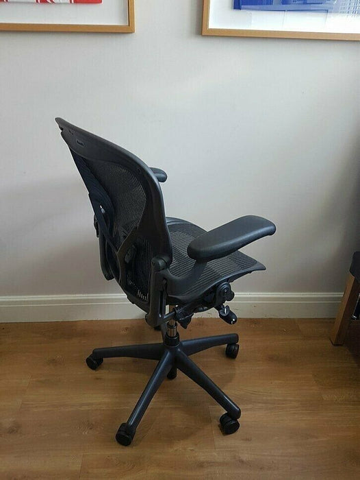 Chaise de bureau ergonomique Herman Miller Aeron Noir