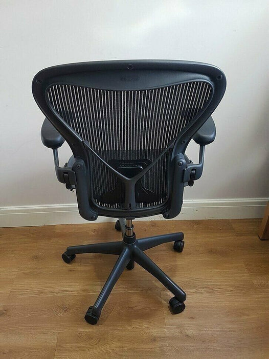 Chaise de bureau ergonomique Herman Miller Aeron Noir