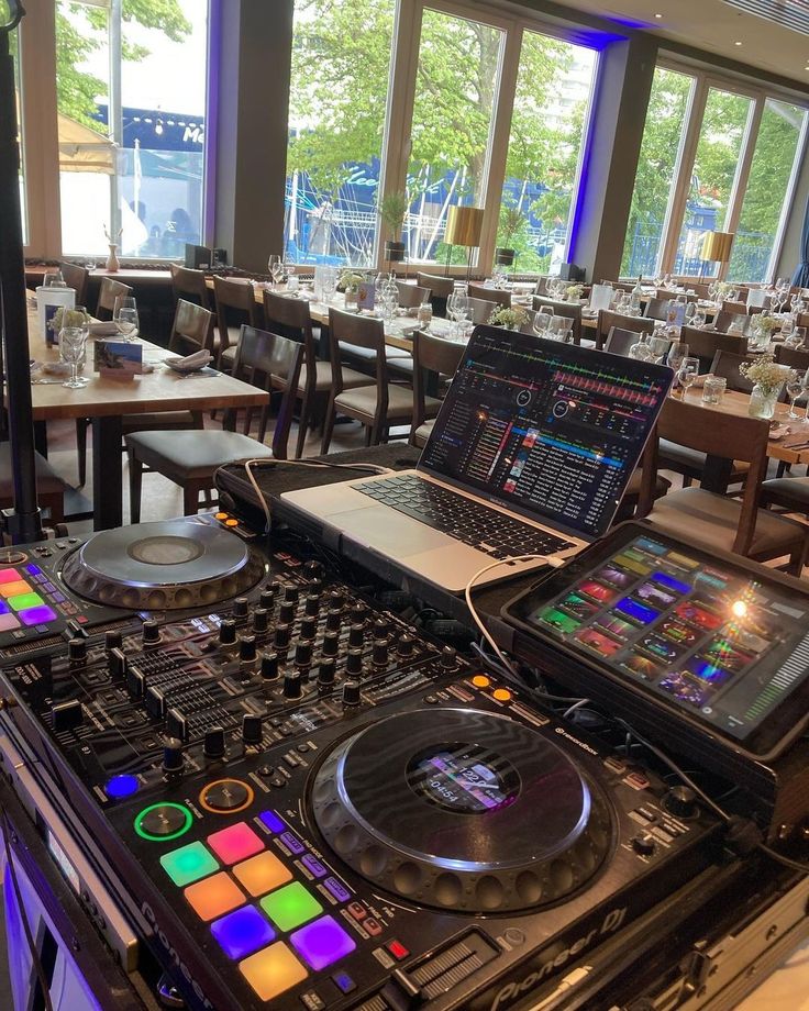 AUDIO, DJ & PHOTO